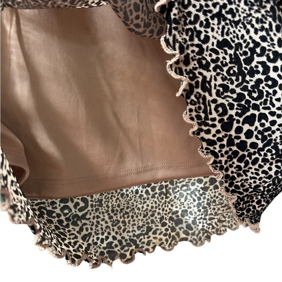 No Boundaries Skirt women's size 12 Tan and Black Animal Print - Picture 3 of 5